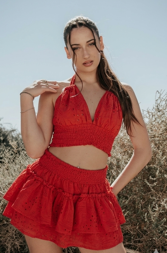 Conjunto de Algodón Cala Jondal - Crop Top y Falda Perforada Rojo
