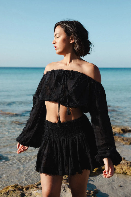 Conjunto de Algodón Tierra Alma - Top Hombros Descubiertos y Falda Negro